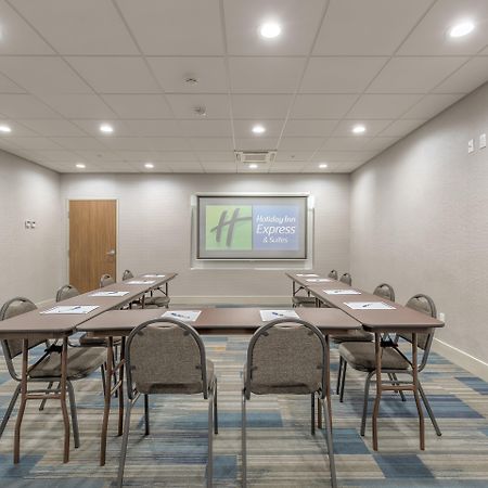 Holiday Inn Express & Suites Tulsa Midtown By Ihg מראה חיצוני תמונה