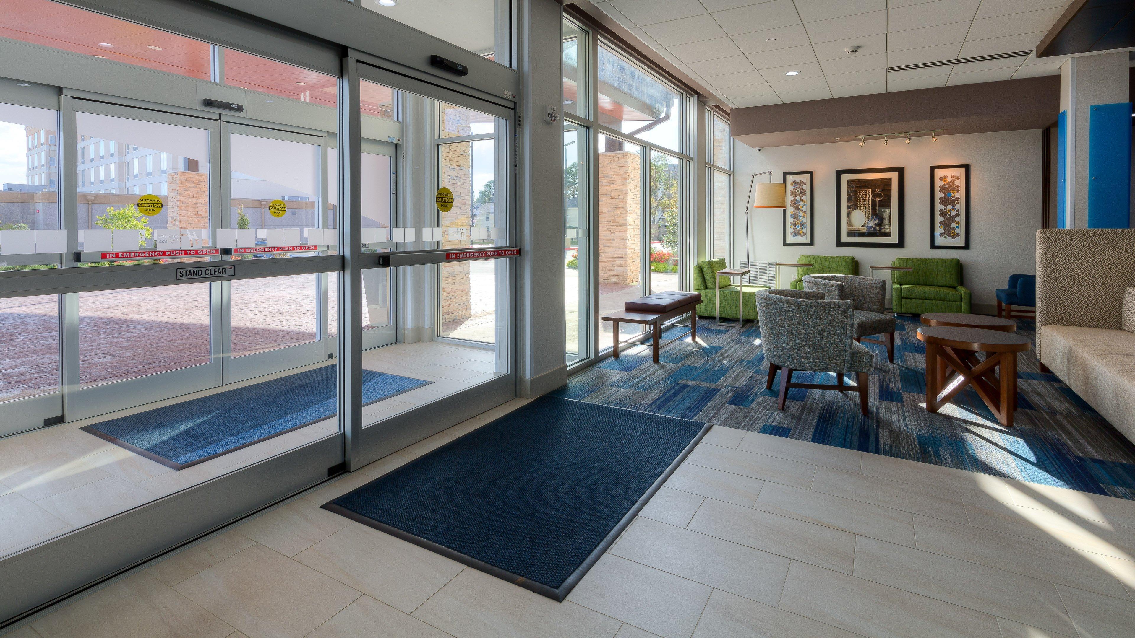 Holiday Inn Express & Suites Tulsa Midtown By Ihg מראה חיצוני תמונה