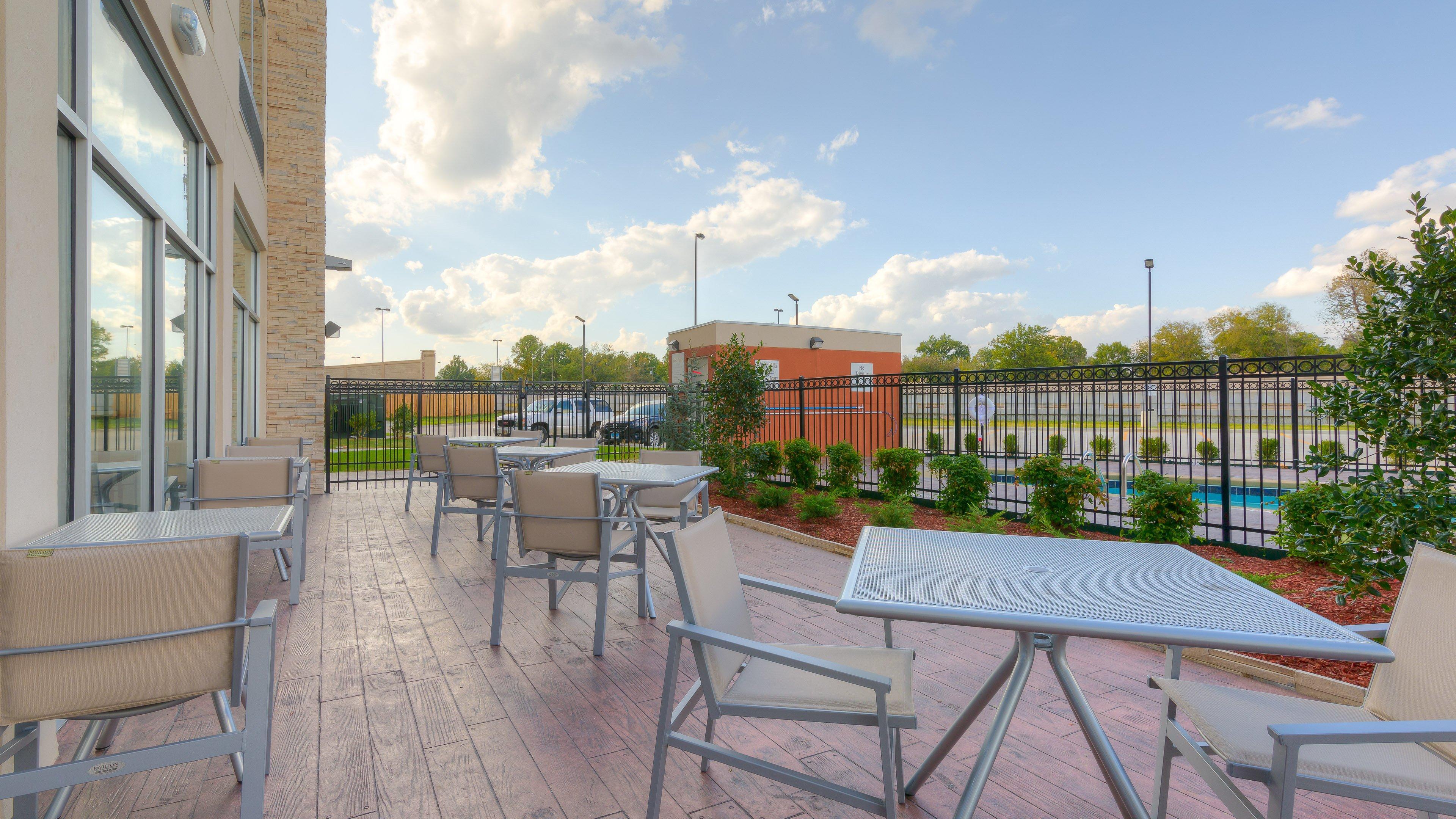 Holiday Inn Express & Suites Tulsa Midtown By Ihg מראה חיצוני תמונה