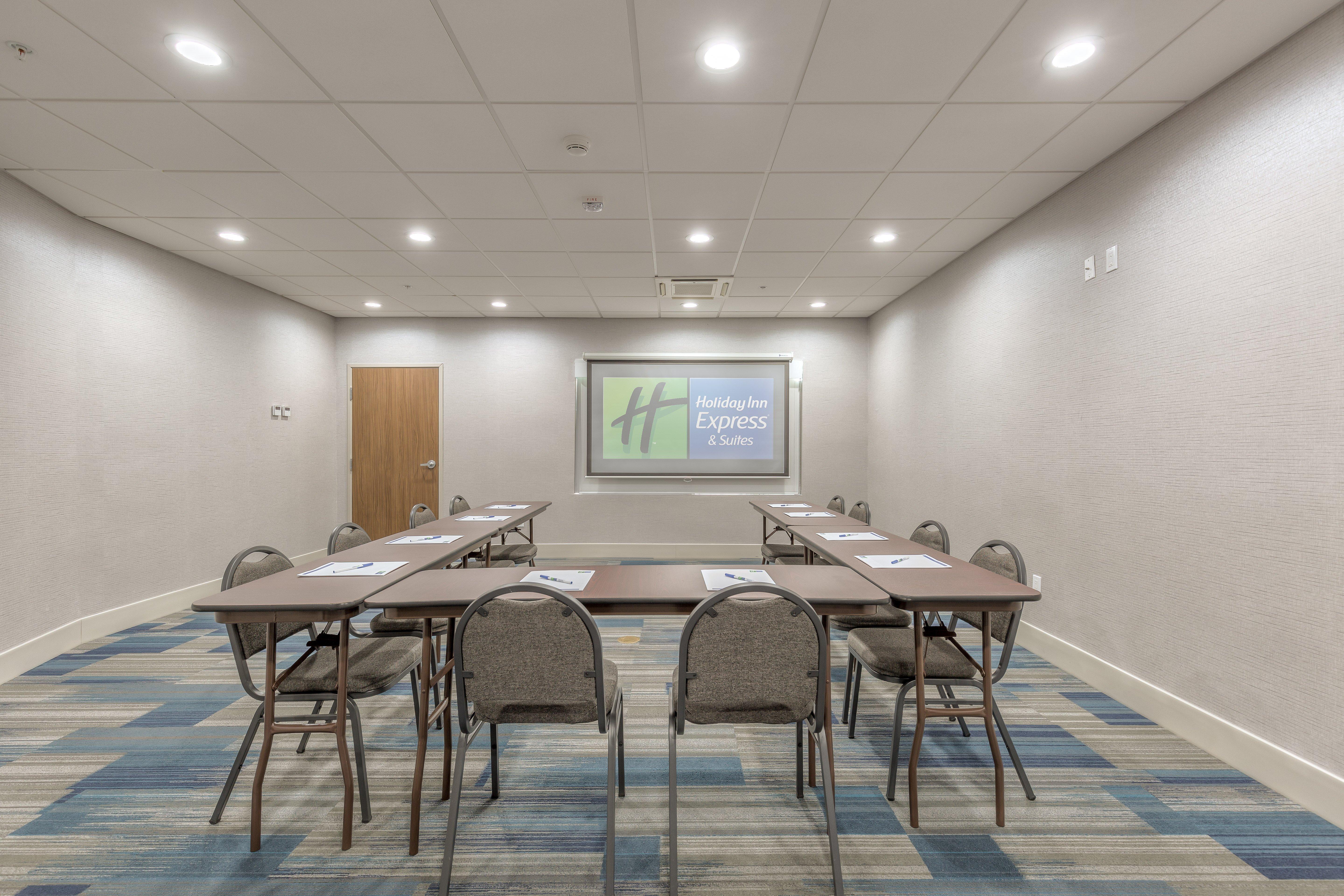 Holiday Inn Express & Suites Tulsa Midtown By Ihg מראה חיצוני תמונה