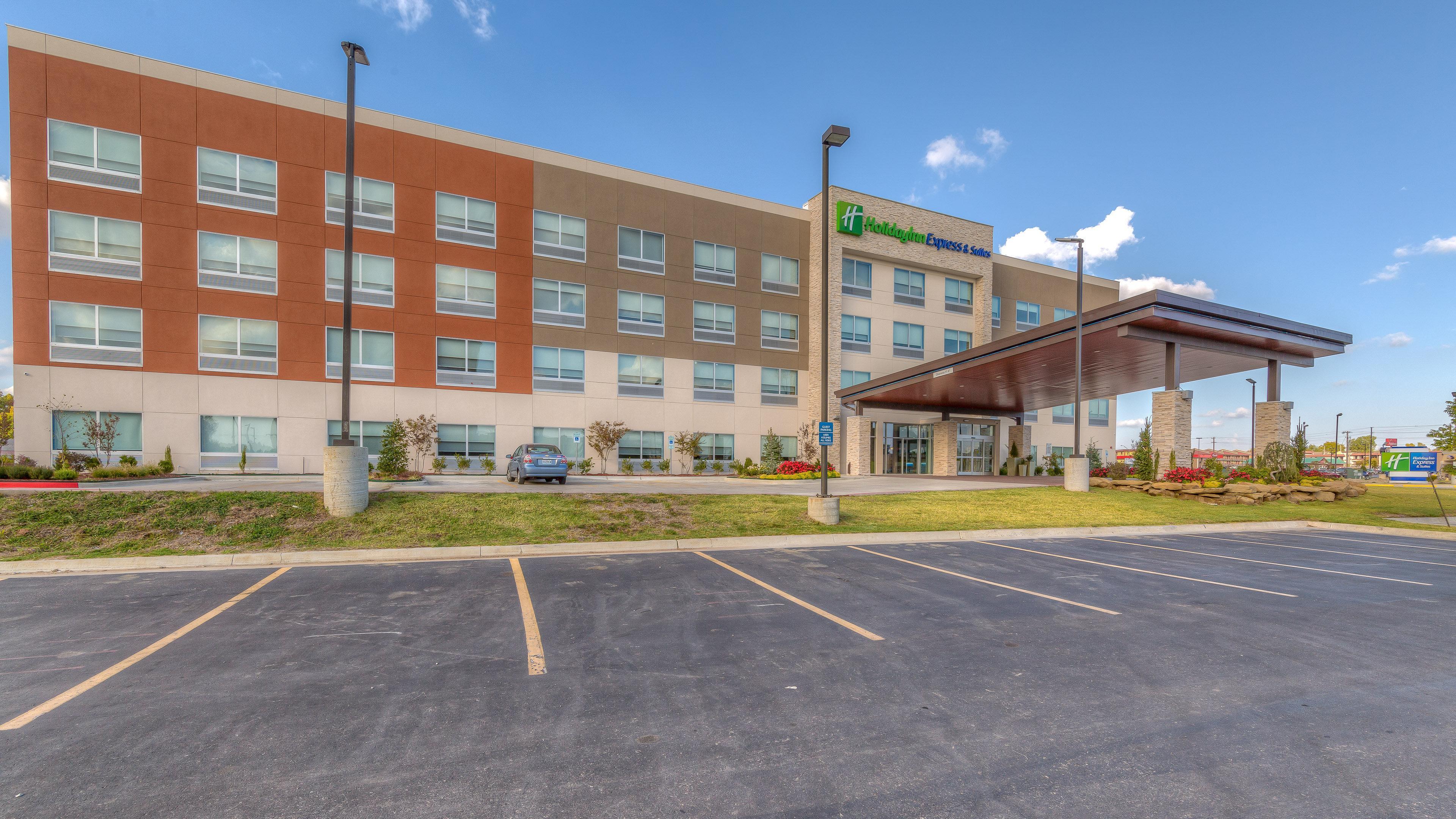 Holiday Inn Express & Suites Tulsa Midtown By Ihg מראה חיצוני תמונה