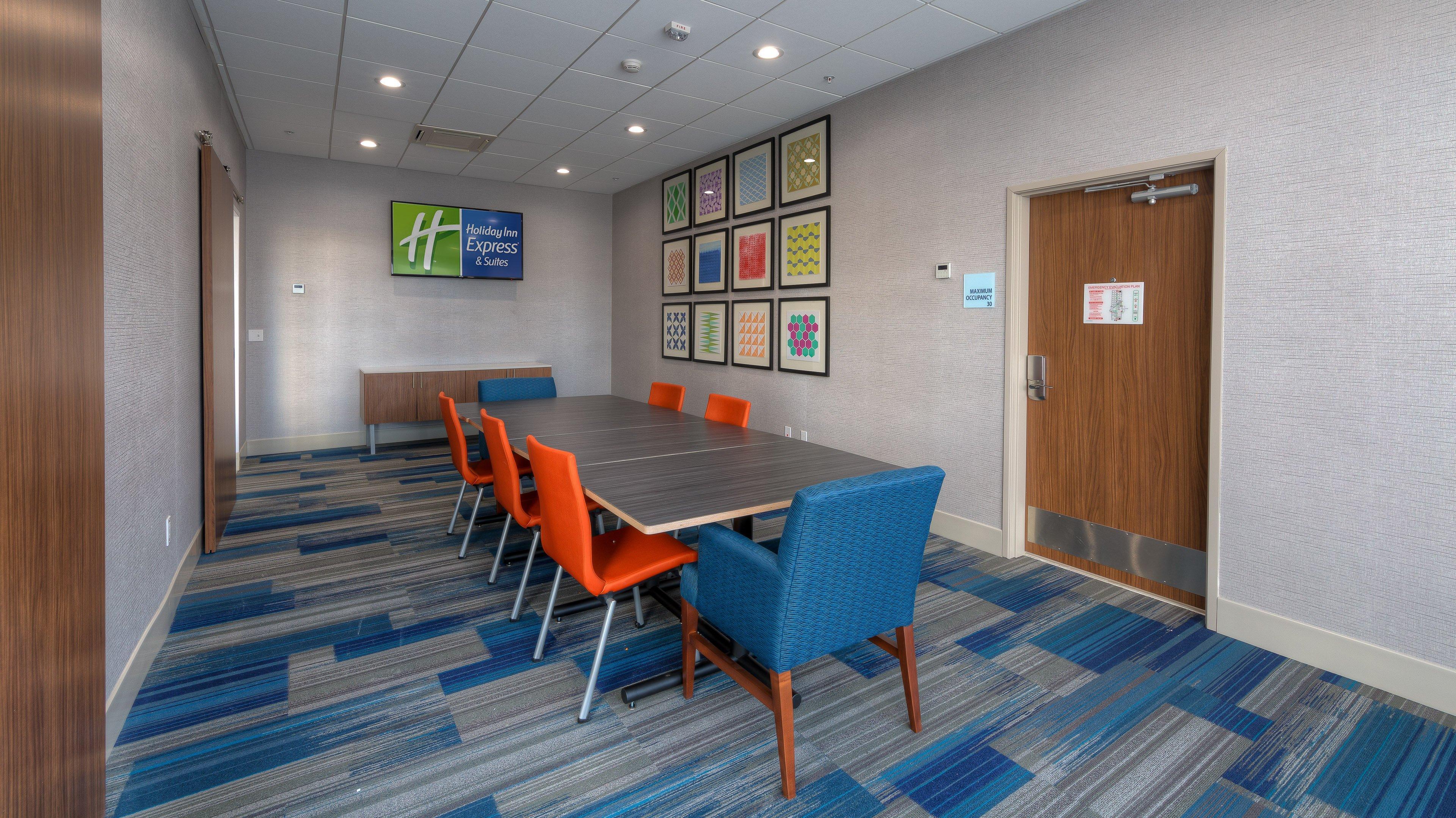 Holiday Inn Express & Suites Tulsa Midtown By Ihg מראה חיצוני תמונה