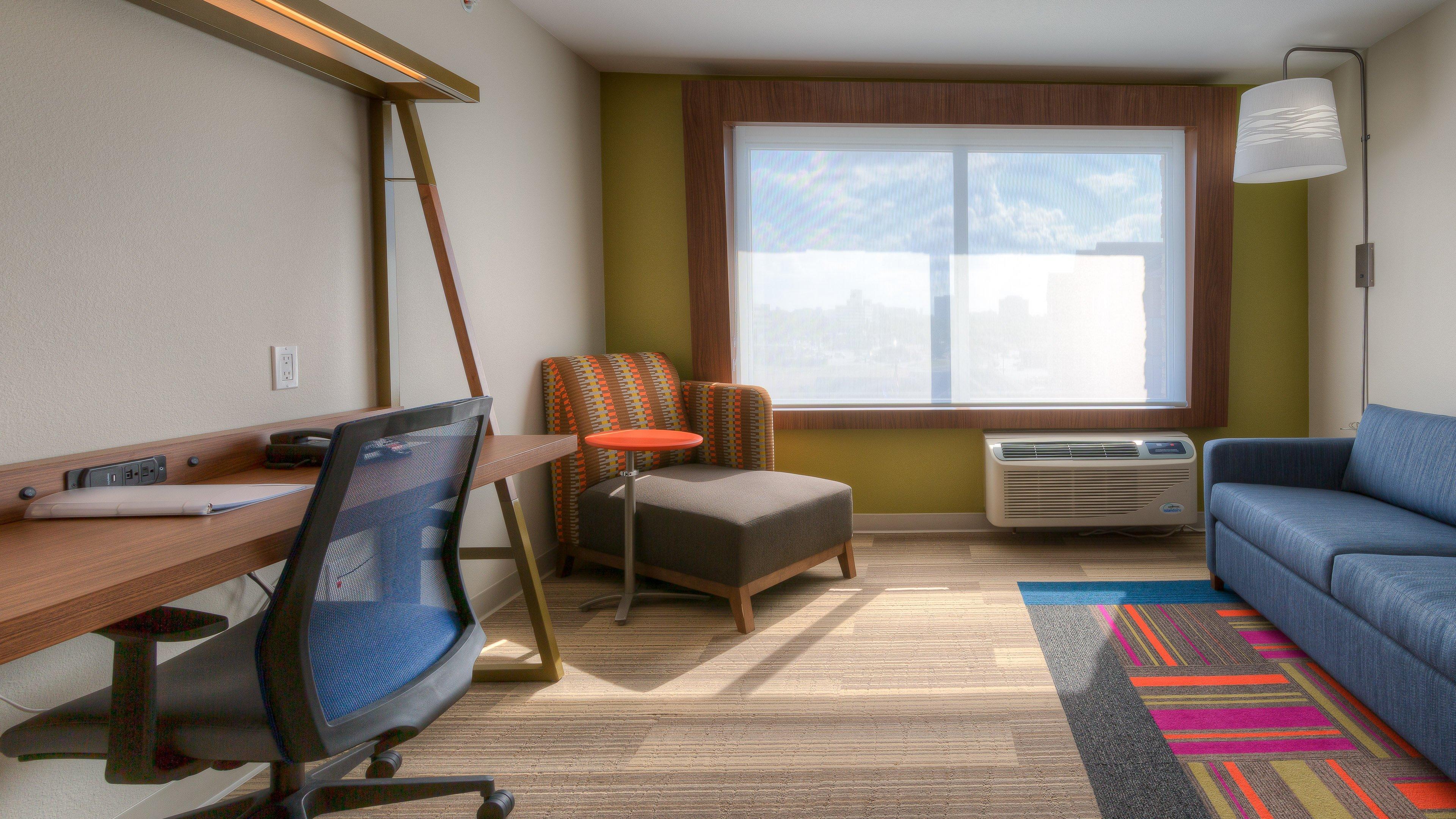 Holiday Inn Express & Suites Tulsa Midtown By Ihg מראה חיצוני תמונה